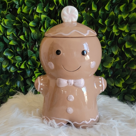🍪 Tik Tok Viral Holly & Joy Gingerbread Cookie Jar 🍪 - Picture 1 of 7